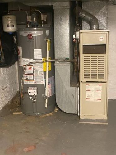 520 5th Ave, Moon Twp PA 15108-1527 exterior