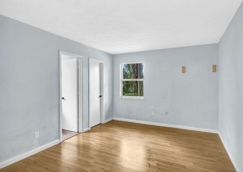 821 Walters Ter, Fort Pierce FL  34983-3962 exterior