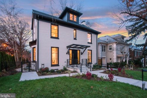 3641 Fulton St, Washington, DC 20007-1452