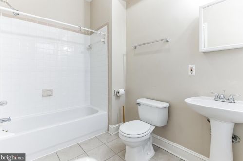 702 Quincy St, Washington DC 20017-2615 exterior