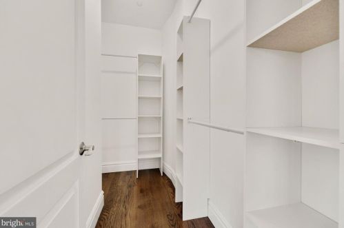 9318 Cranford Dr, Rockville MD 20854-2231 exterior