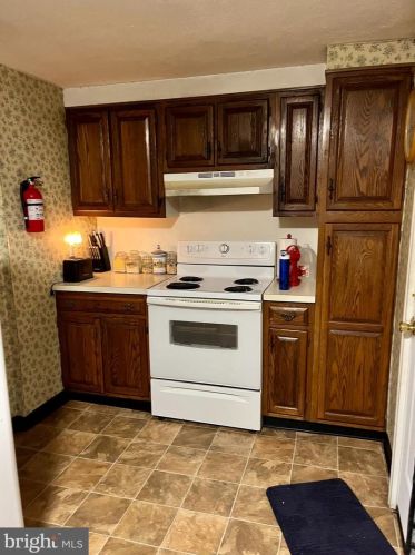 1403 Liberty St, Trenton NJ 08629-2214 exterior