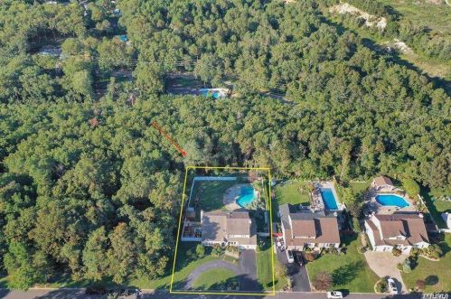 50 Annandale Rd, Commack NY 11725-1746 exterior