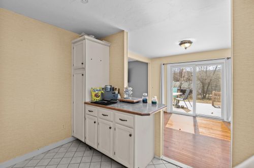 7481 School St, Concord NH  03307-0914 exterior