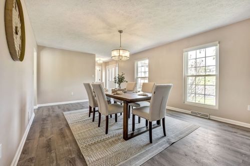 408 Larchmont Ct, Moon Twp PA  15108-9100 exterior