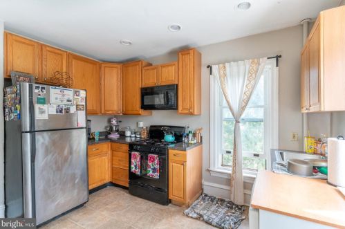 126 Fowler Ave, Tavistock NJ 08033-1336 exterior