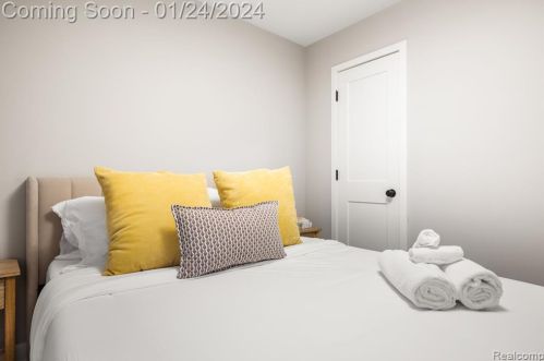 427 Smith Ave, Bham MI  48009-2026 exterior