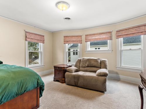 815 13 St, Manitowoc WI 54220-5101 exterior