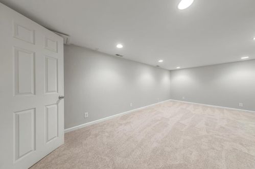 12143 Sunnycrest Pl, Hazelwood MO 63043-1222 exterior