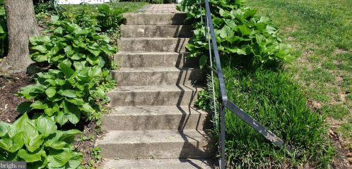 903 Robin Rd, Silver Spring MD  20901-1872 exterior