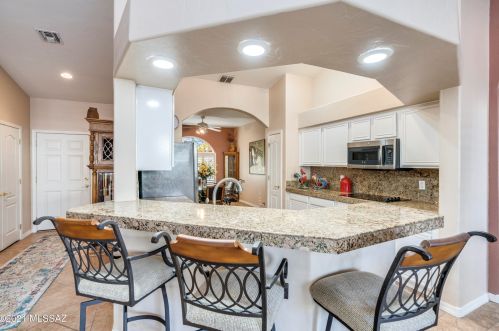 1534 Bank Swallow Rd, Green Valley AZ 85614-6025 exterior