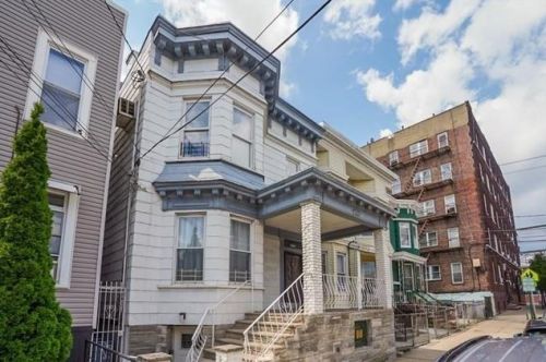 721 St, Union City NJ 07087-2207 exterior