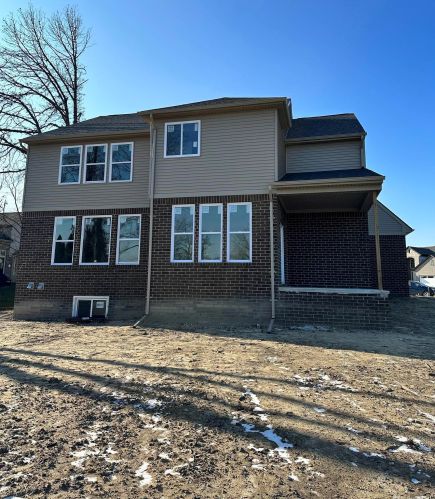 52322 Monaco Dr, Macomb Township, MI 48042-6022