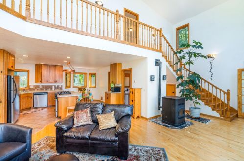 5779 Pike Lk Rd, Duluth MN 55811-9620 exterior