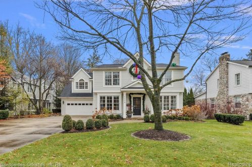 1174 Lakeside Dr, Bham MI 48009-1381 exterior