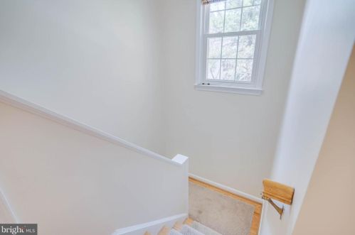 617 Azalea Dr, Rockville MD 20850-2010 exterior