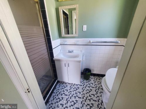 1002 Haworth St, Philadelphia PA 19124-2506 exterior