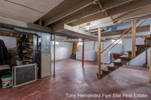 977 Southern Ave, Meskegon MI  49441-2236 exterior