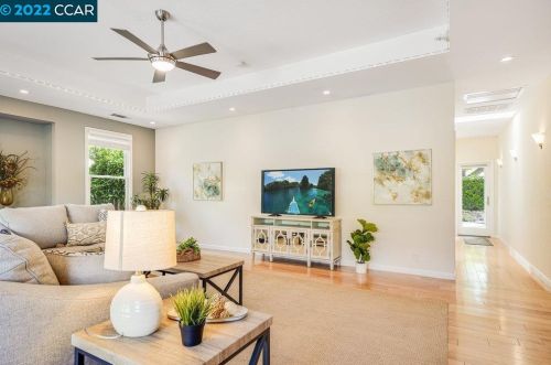 2 Clark Ct, Concord CA exterior