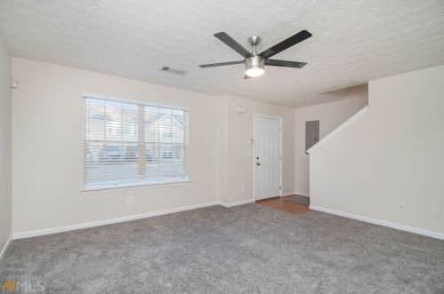 2960 Fields Dr, Lithonia GA  30038-2082 exterior