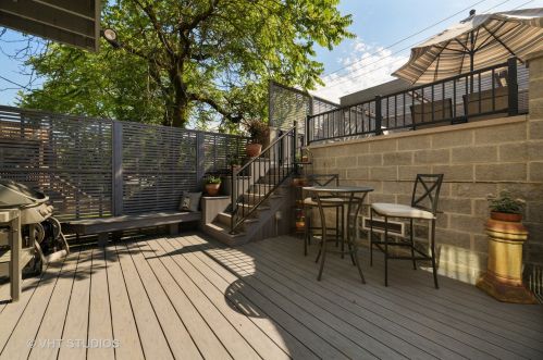 2647 Marshfield Ave, Chicago IL 60614-1001 exterior