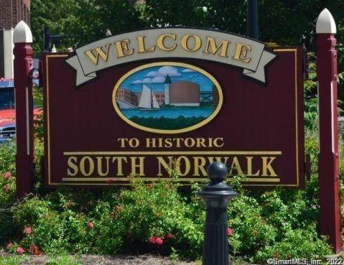 70 Washington St, Norwalk CT 06854-3074 exterior