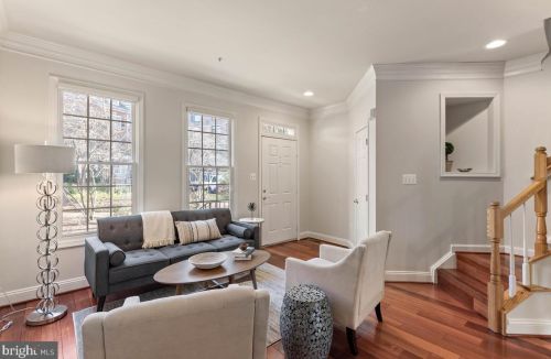 1325 Cameron Hill Ct, Silver Spring, MD 20910-3468