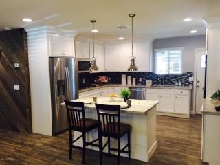 3125 28th St, Phoenix, AZ 85016-7444