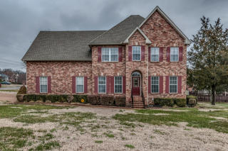 502 Briarwood Ln, Smyrna, TN 37167-5081