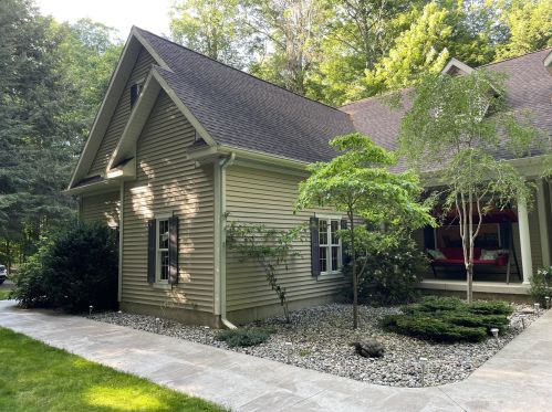 3570 Scenic Woods Cir, Meskegon, MI 49445-8858