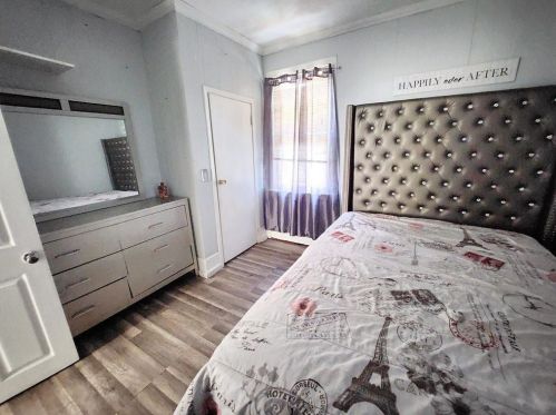 39 Vandewater St, Providence RI 02908-1623 exterior