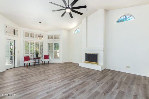 13008 3 St, Phoenix AZ 85022-5210 exterior