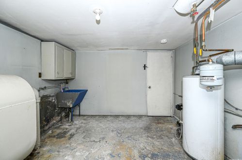 50 Great East Neck Rd, Babylon NY 11704-7631 exterior