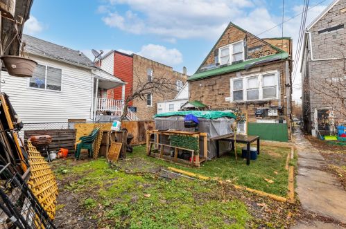 5420 Marshfield Ave, Chicago IL 60620-4958 exterior