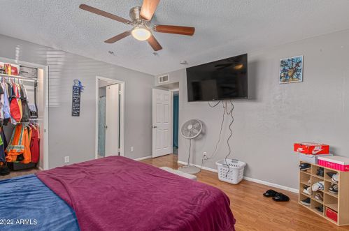 5222 41st Dr, Phoenix AZ  85019-2411 exterior