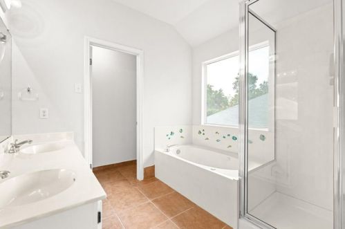 9345 Bernoulli Dr, Austin TX 78748-5044 exterior