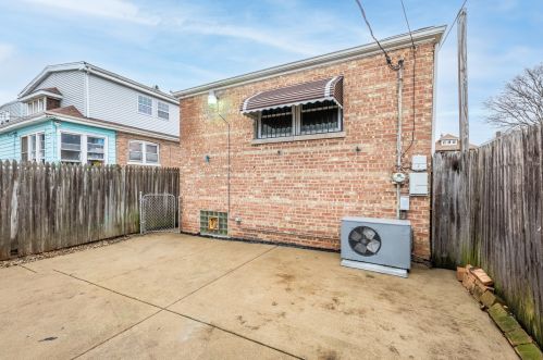 5338 Francisco Ave, Chicago IL 60645-4306 exterior