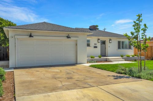 206 Hayes Dr, Turlock, CA 95382-1145