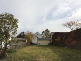 1639 Winchester Ave, Cleveland OH  44107-5035 exterior