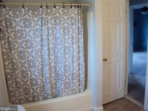 3010 Gladwyn Ave, Camden NJ 08109-3412 exterior