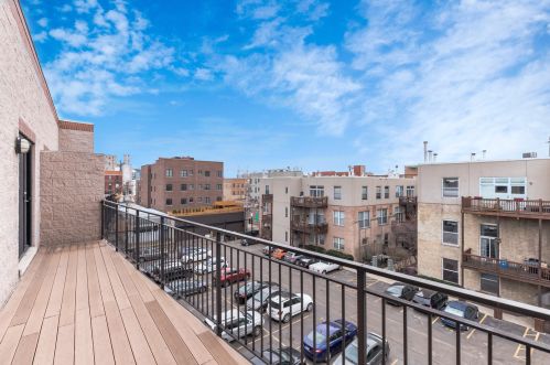 528 Elizabeth St, Chicago IL  60642-6440 exterior