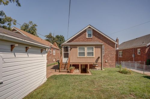 9045 Rosemary Ave, Saint Louis MO 63123-4616 exterior