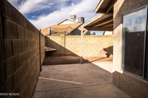 3086 Placita De Ln Roseta, Tucson AZ 85746-8368 exterior
