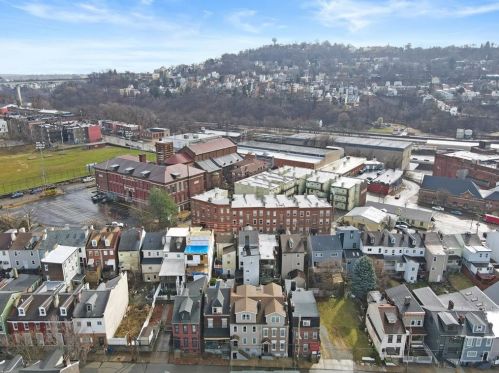 3436 Ligonier St, Pittsburgh, PA 15201-1329