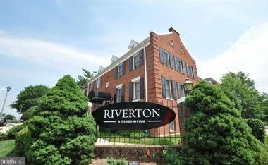 504 Bashford Ln, Alexandria VA  22314-1182 exterior