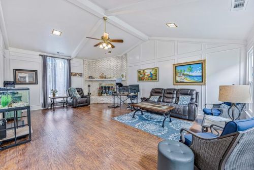 6801 Anglebluff Cir, Dallas TX 75248-4140 exterior