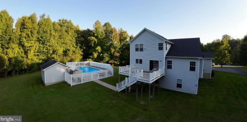 831 Alameda Dr, Huntingtown, MD 20639-9510