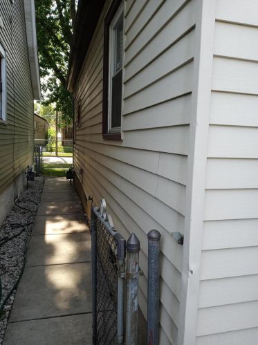 4748 36th St, Milwaukee, WI 53209-5942