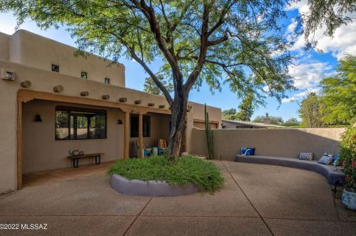 321 Golf Vw Dr, Tucson AZ 85737-9701 exterior