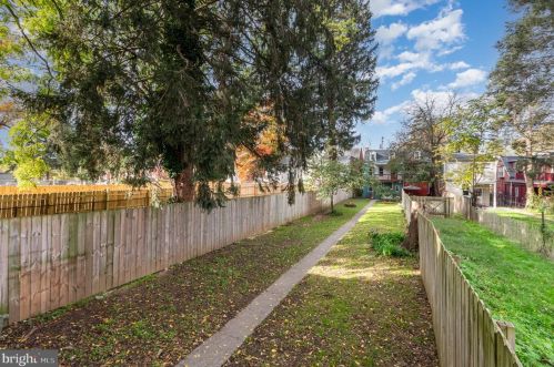 453 Queen St, Lancaster PA 17603-2984 exterior